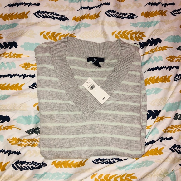 Mint green and grey V-neck sweater - Picture 1 of 5